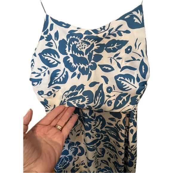 Moda Int’l. size 14 blue & white silk sundress. - Picture 10 of 10